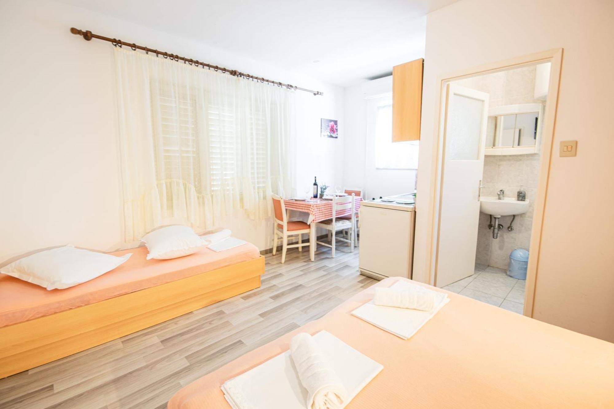 מאקרסקה Apartman Biljana מראה חיצוני תמונה